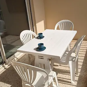 Climatise Avec Coin Nuit 150m De La Le Lavandou